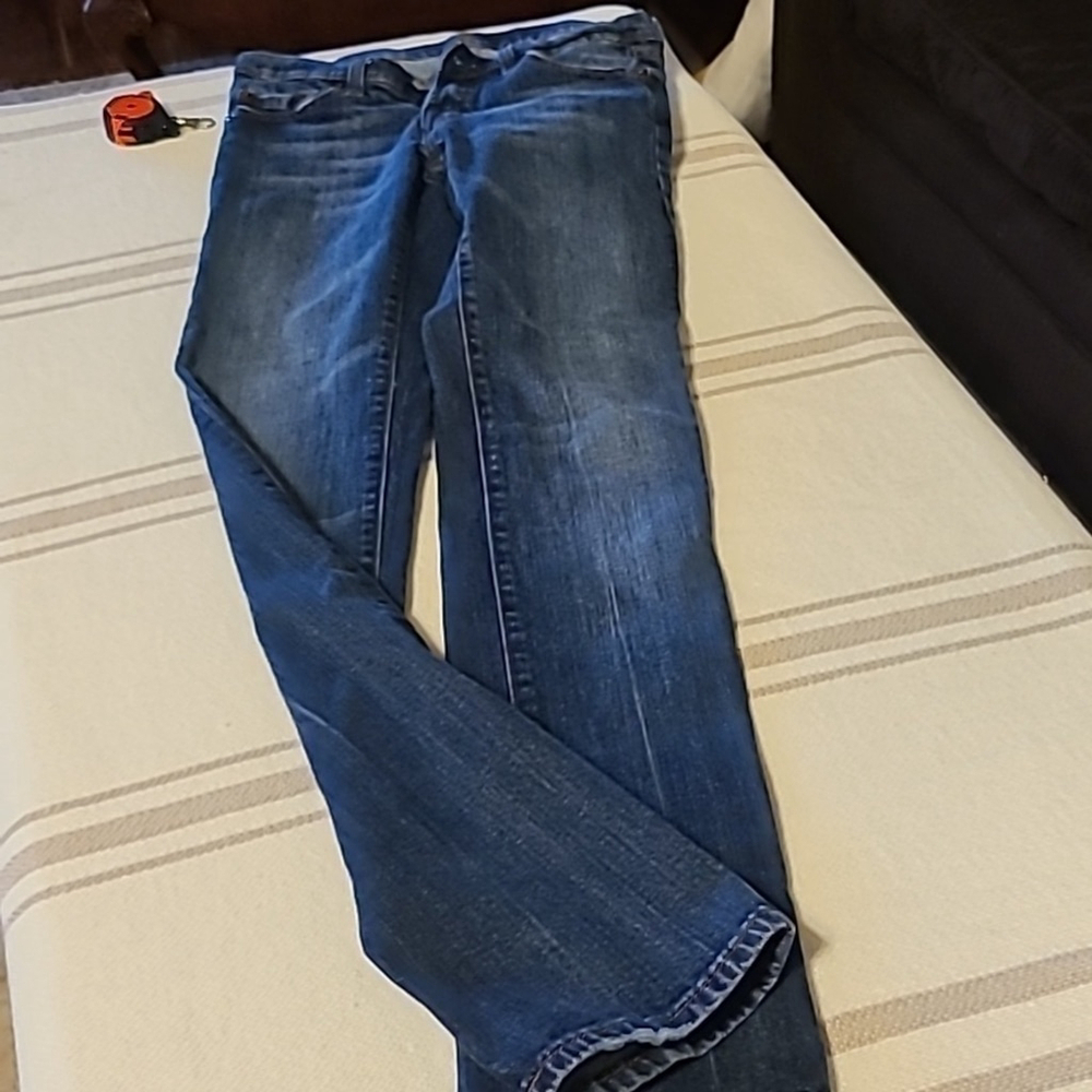 7 for all mankind style is Roxy, skinny sz.26"x 30" with 7"rise.(#897)